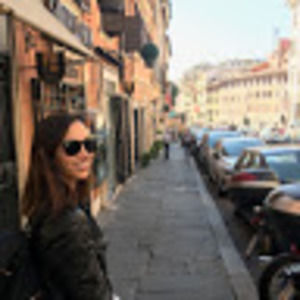 Meet your Posher, Danielle